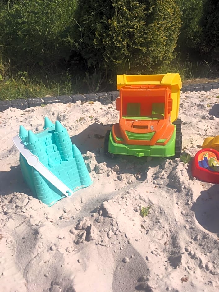 Domki Letniskowe "TROPIK"