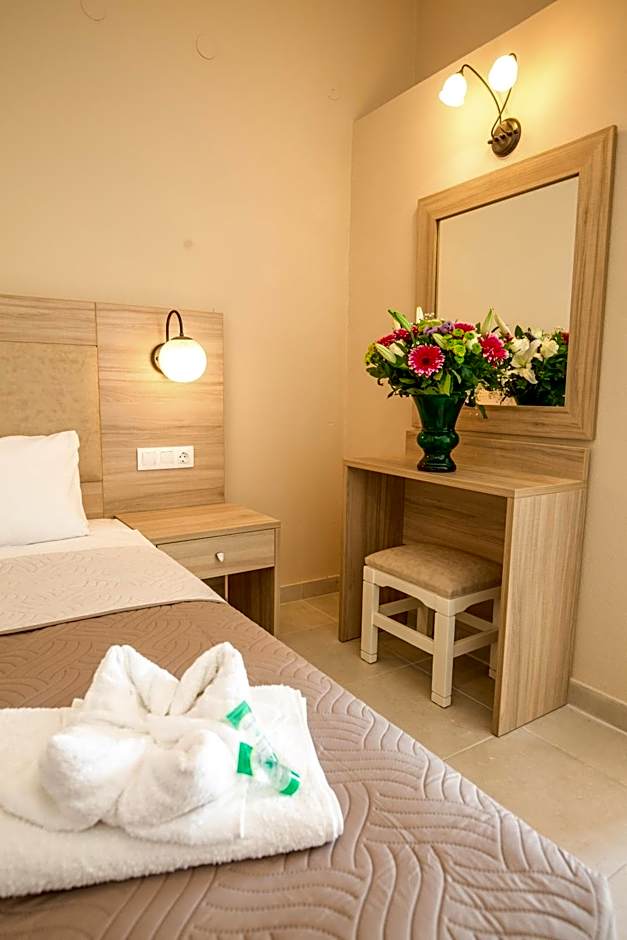 Mastorakis Hotel and Studios