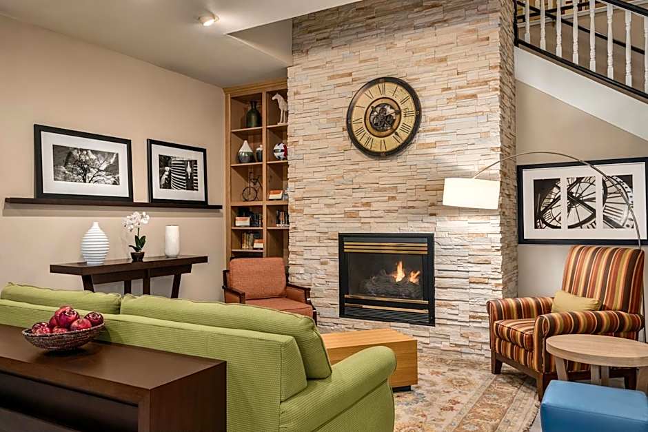 Country Inn & Suites by Radisson, Dakota Dunes, SD