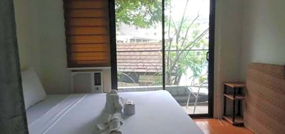 ONE OASIS B2 back of SM MALL free pool wifi