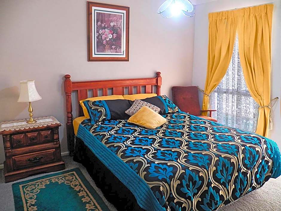 The Spanish Guesthouse, Private Rooms