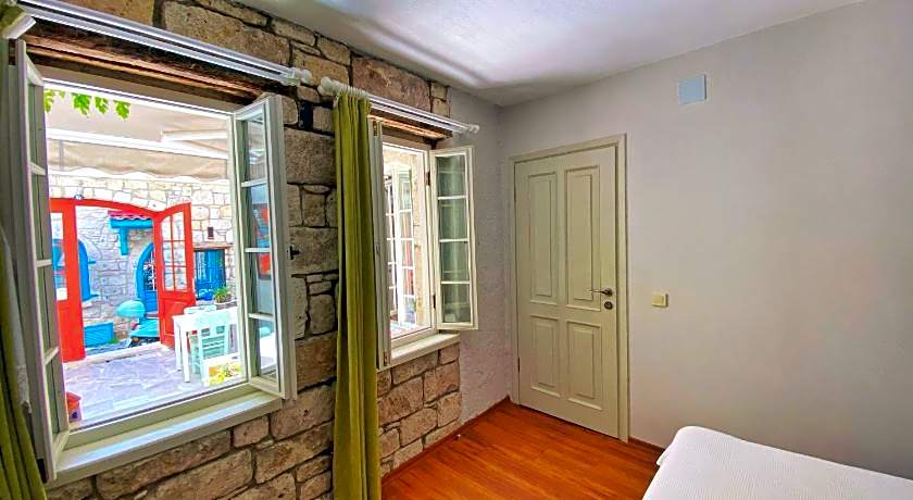 Oberj d'Azur Alacatı