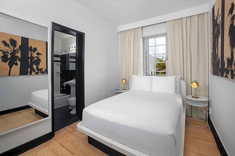 AxelBeach Miami-Adults Only – Miami Beach, FL
