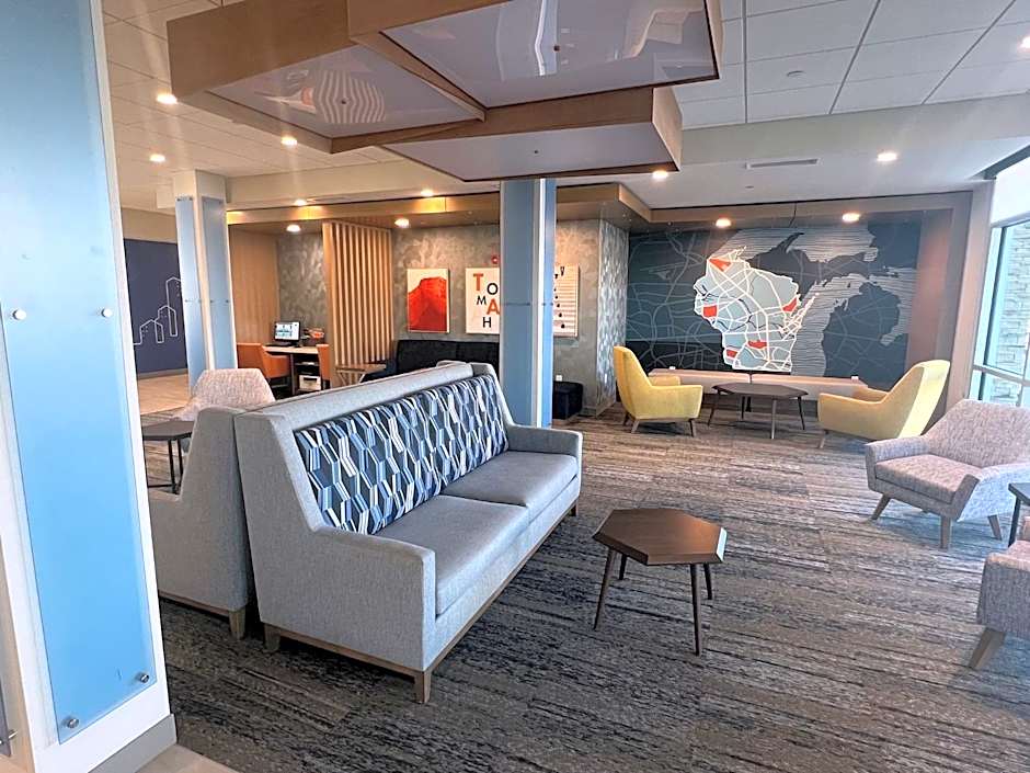 Holiday Inn Express & Suites - Tomah By IHG