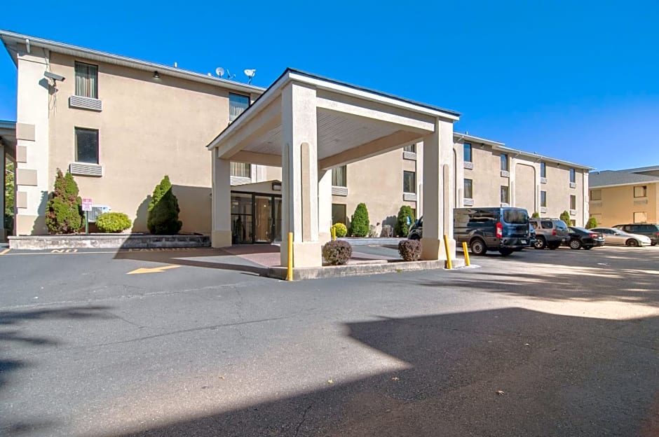 Red Carpet Inn Newark - Irvington NJ