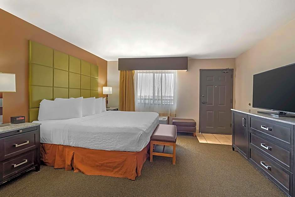 Best Western Plus Country Inn & Suites