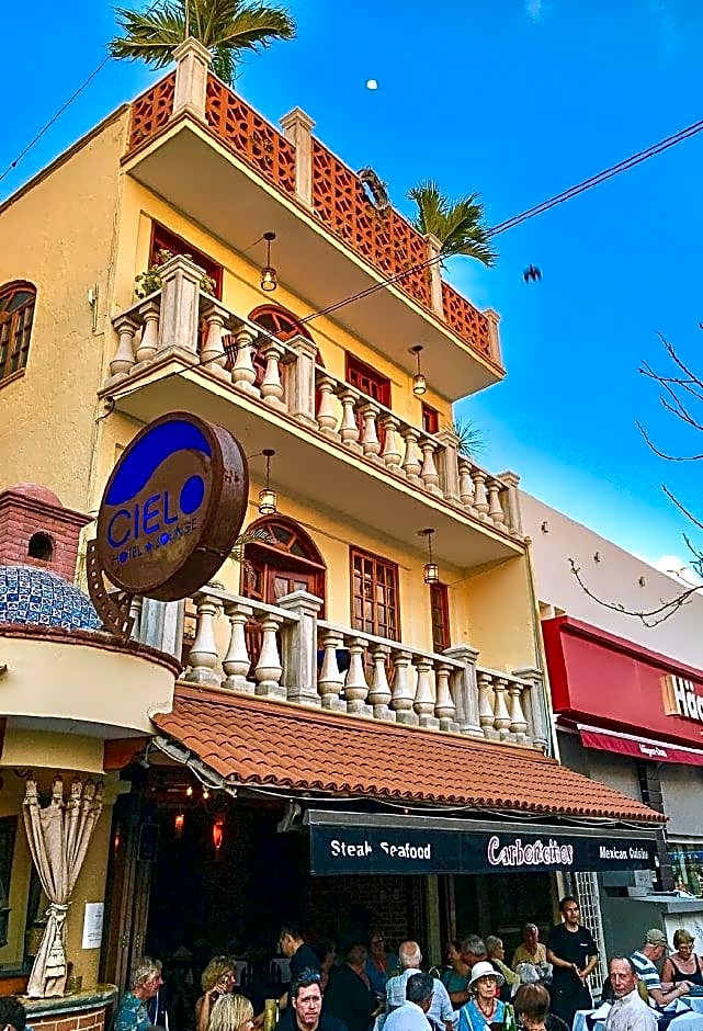 El Cielo Hotel
