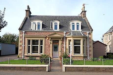 Corunna Bed & Breakfast and Corunna Cottage