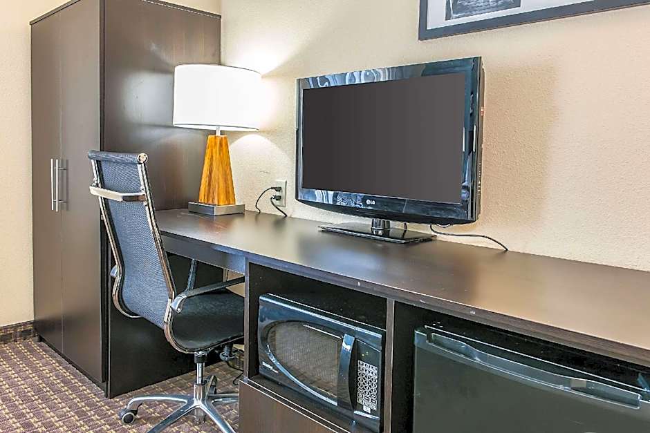 Photo 1 of 1 of 1 Bedroom