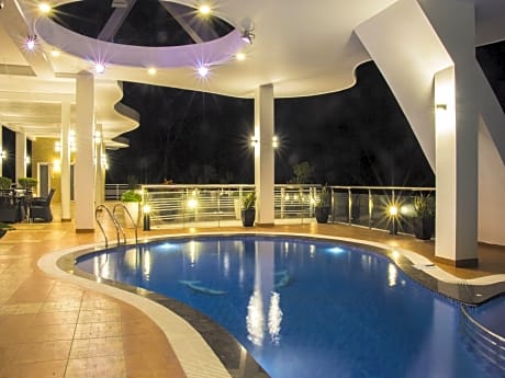 Cassabella Hotel and Apartment