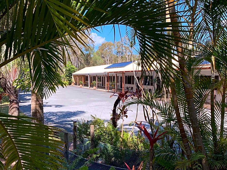 Tin Can Bay Motel