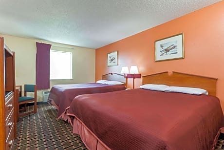 Queen Room with Two Queen Beds - Non-Smoking