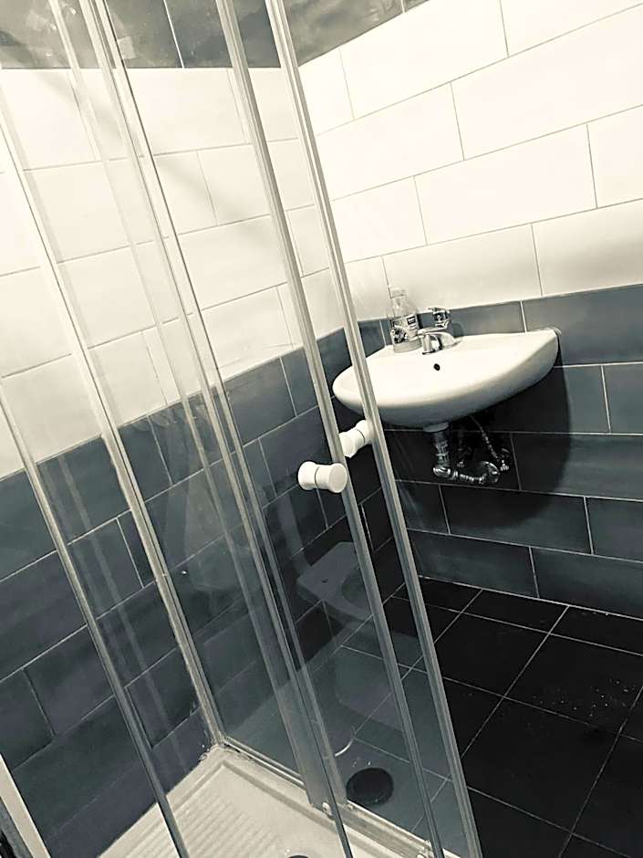 Dama HostelBB