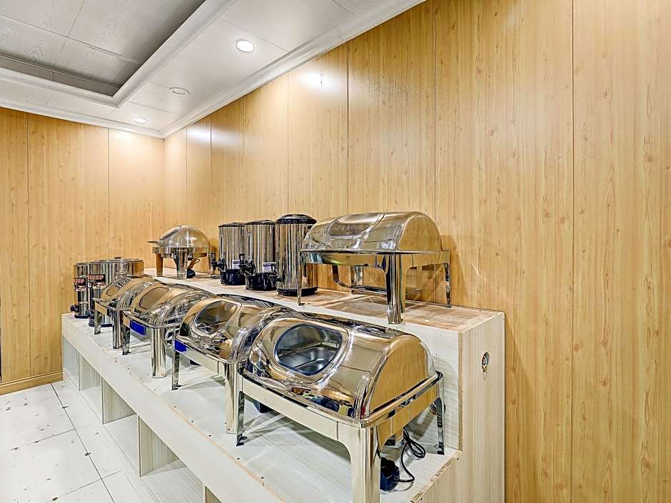 Chonpines Hotel·Jining Railway Station Wanda Plaza