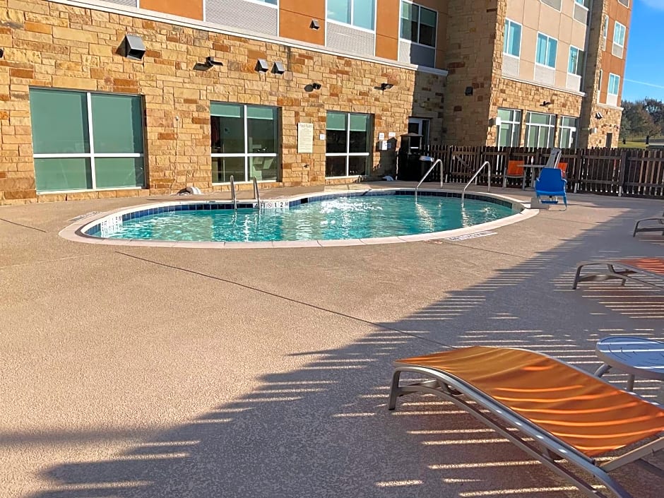 Holiday Inn Express and Suites Wylie West