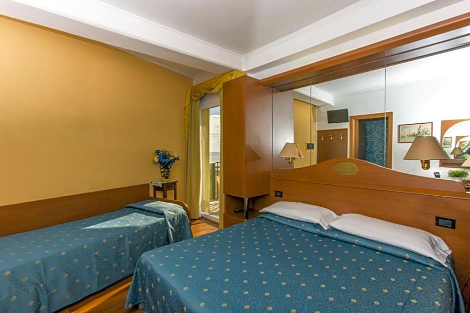 Hotel Mondial