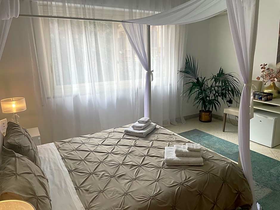 Al Politeama Rooms B&B