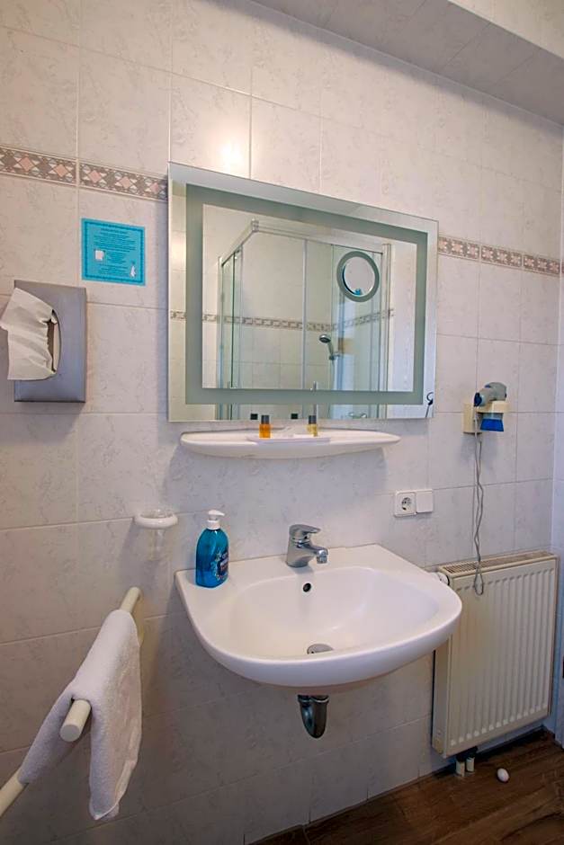 Hotel-Dörfler Garni