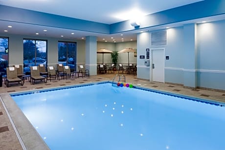 Hampton Inn & Suites Chicago North Shore
