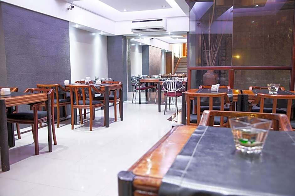 Tritone Hotel