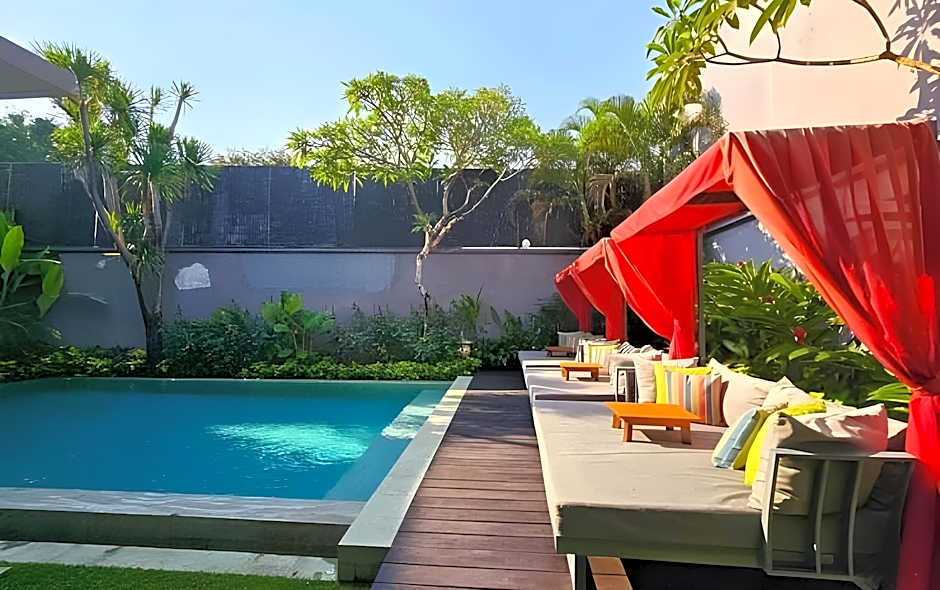 Seminyak Icon - by Karaniya Experience