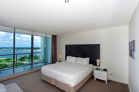 3-Bedroom Ocean View Apartment