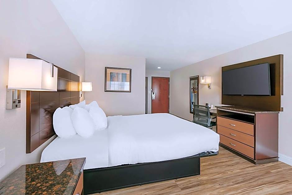 Quality Inn & Suites Sacramento Downtown Area