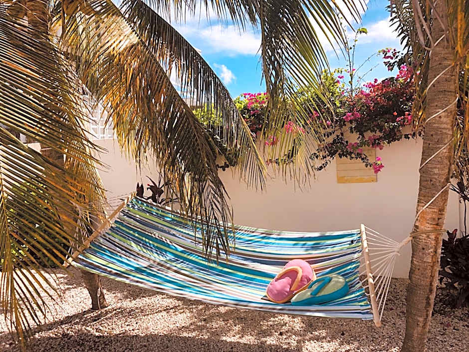 Karibu Aruba Boutique Hotel