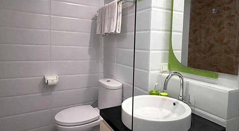 DK Belstar Hotel  Belitung