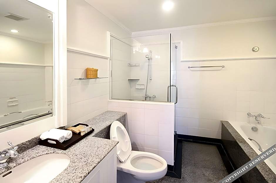 Cape House Langsuan Hotel