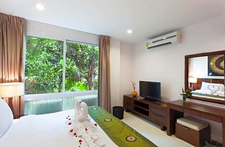 Superior Two-Bedroom Apartment with Ocean View