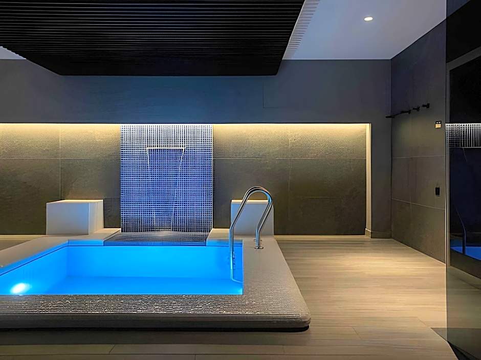 THE ELEMENTS HOTEL