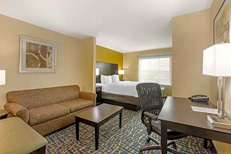 King Suite with Sofa Bed - Non-Smoking