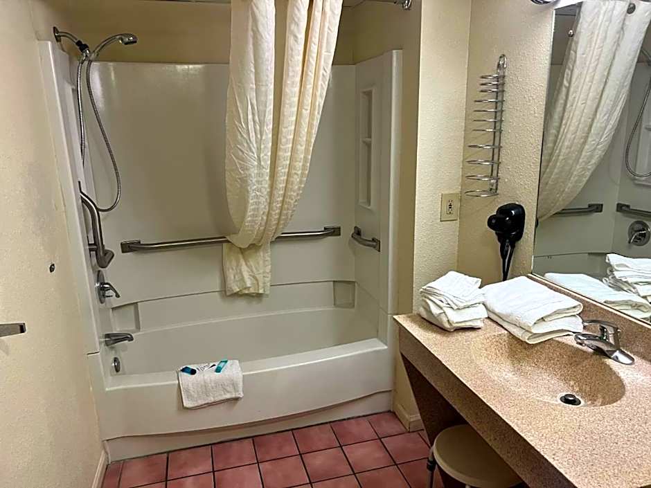 Days Inn By Wyndham Pigeon Forge South