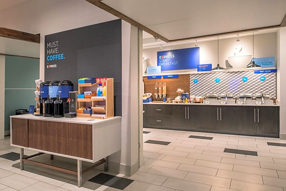 Holiday Inn Express & Suites Farmville By IHG