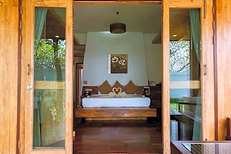 Bungalow with Sea View