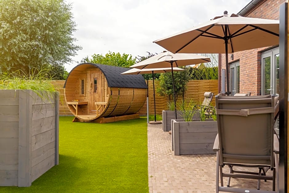 Naturisme B&B Ilmatar, clothing optional