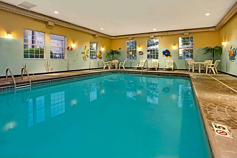Hawthorn Extended Stay by Wyndham Cincinnati/Sharonville