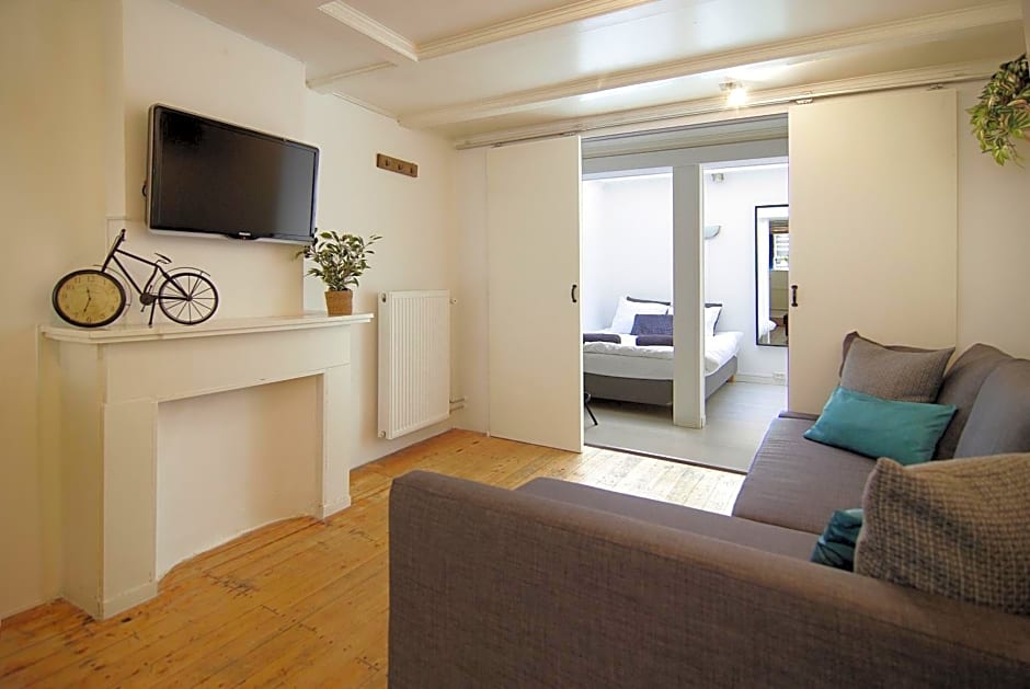 Cosy apartment right in the city center with AIRCO!