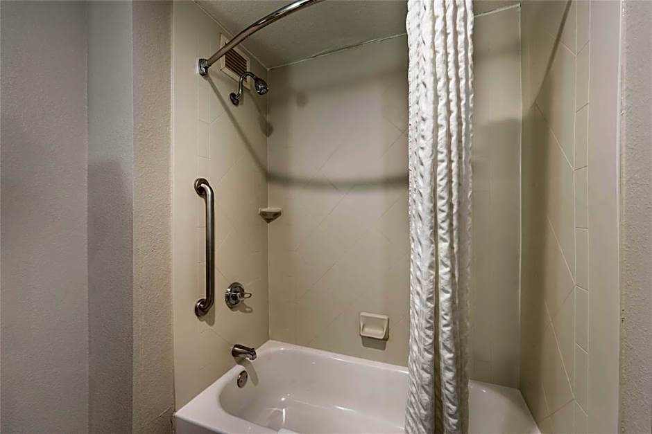 Best Western Plus Castlerock Inn & Suites