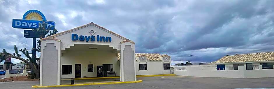 Days Inn by Wyndham Kingman West