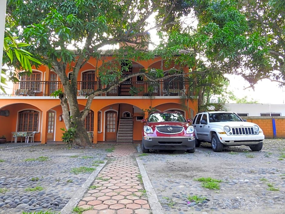 Don Luis Hostal - Sucursal Galeana - Tecolutla