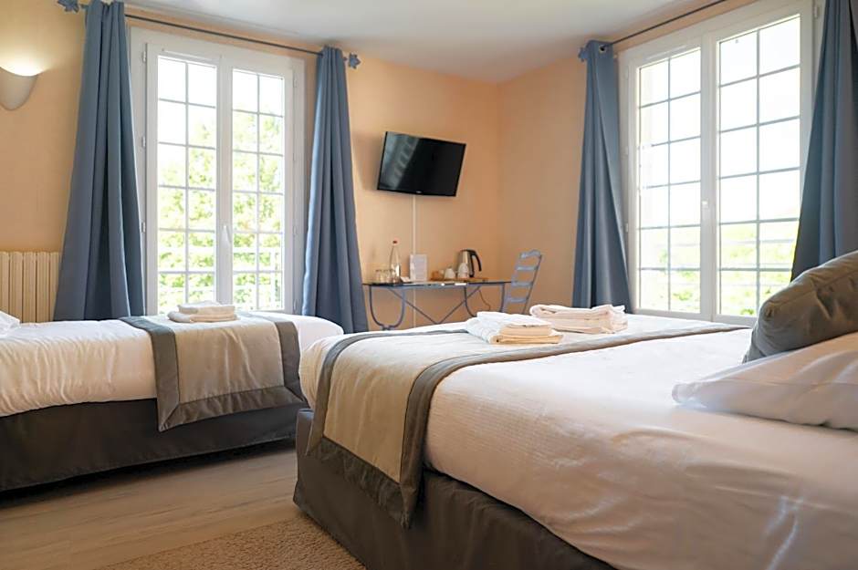 Logis Hôtels - Hôtel Restaurant Domaine Les Falaises