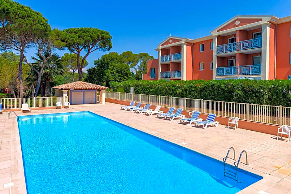 Lagrange Vacances Le Domaine des Grands Pins