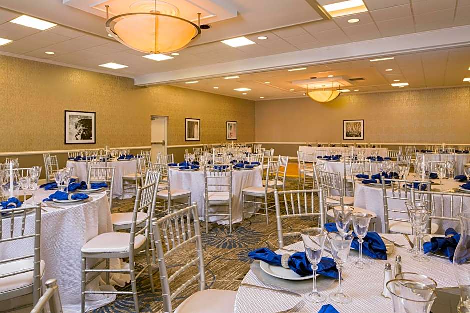 DoubleTree by Hilton Laurel