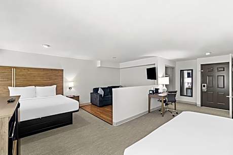 King Suite with Two King Beds - Non Smoking