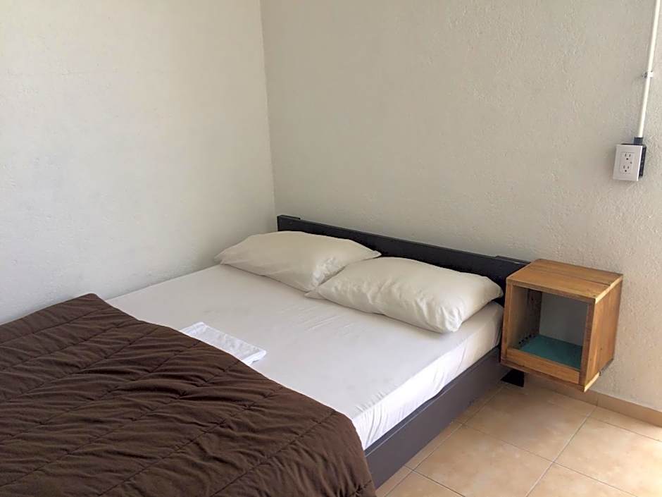 El Petate Hostel