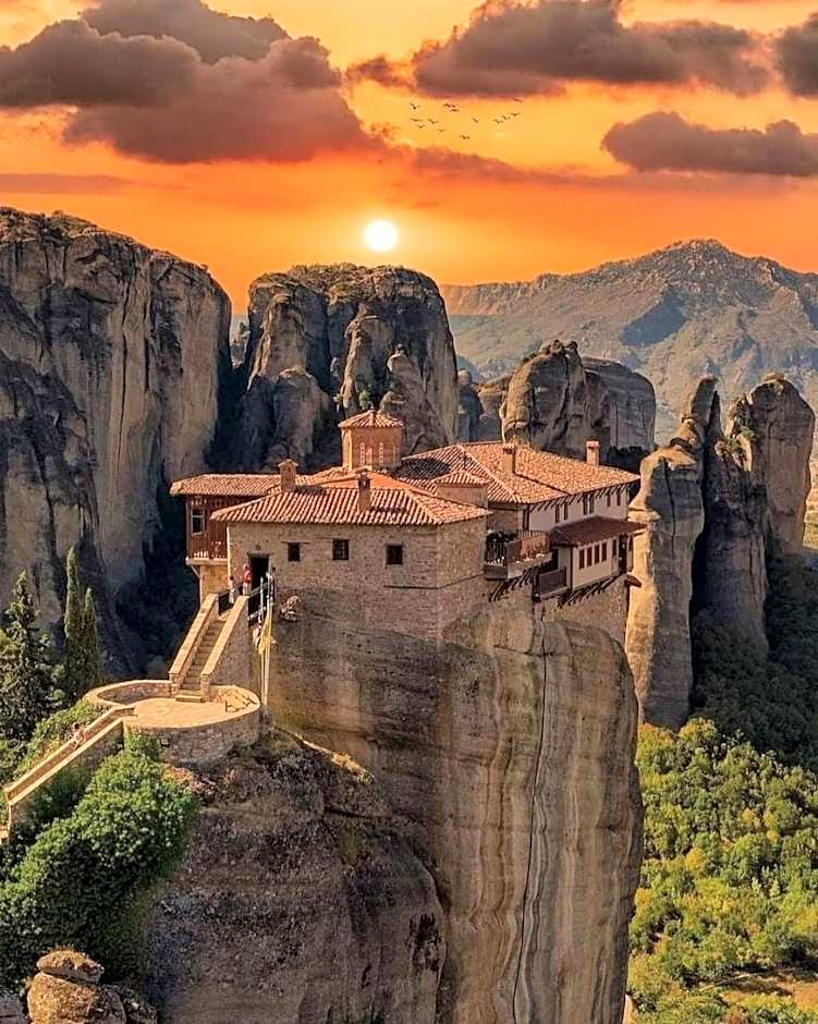 PIOTROWSKI APARTMENTS