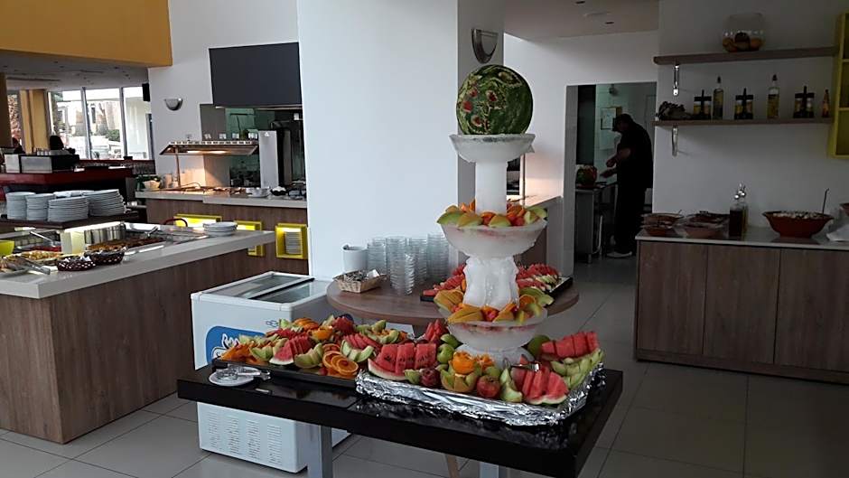 Meropi Hotel & Apartments