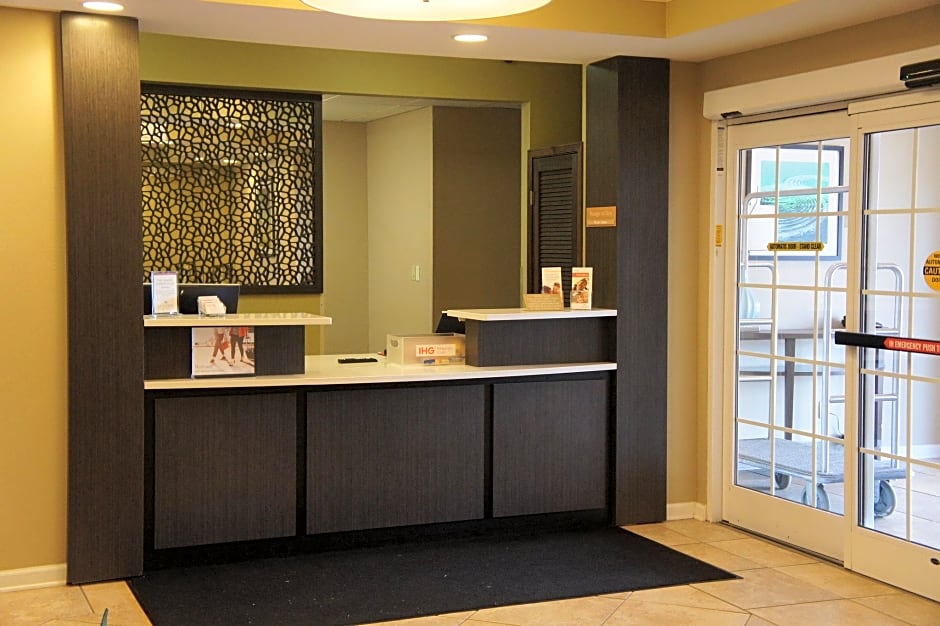 Candlewood Suites Clarksville By IHG
